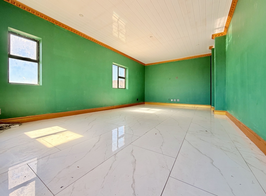 5 Bedroom Property for Sale in Hawston Western Cape